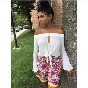 ✨Multicolored medium rise shorts✨